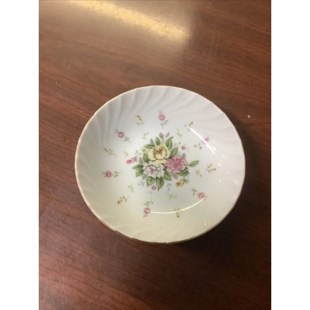 Vintage Japan PURITAN CHINA Janine 5 1/2" DESSERT BOWL - Picture 1 of 4